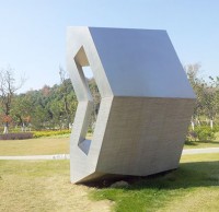 不锈钢几何形雕塑