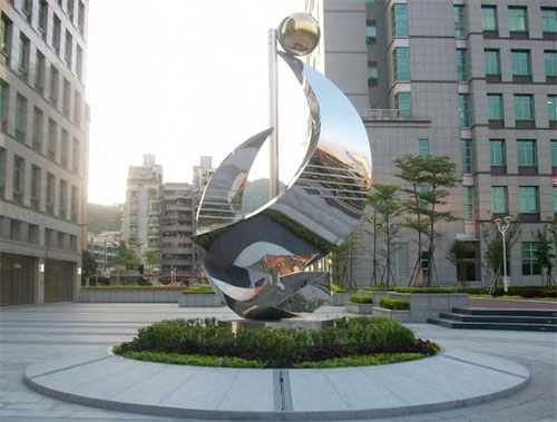 小区不锈钢雕塑