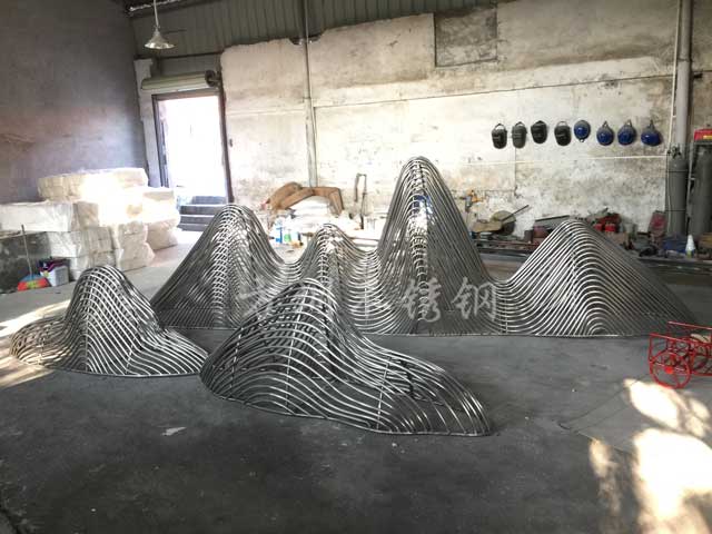 不锈钢创意雕塑