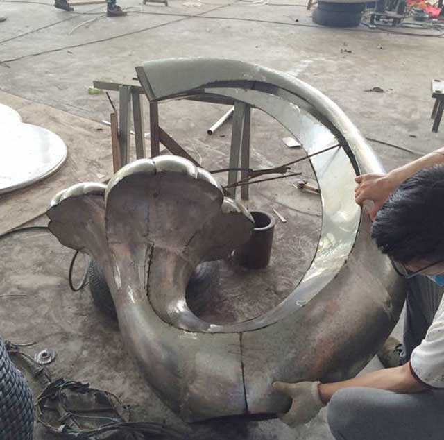 不锈钢标志雕塑